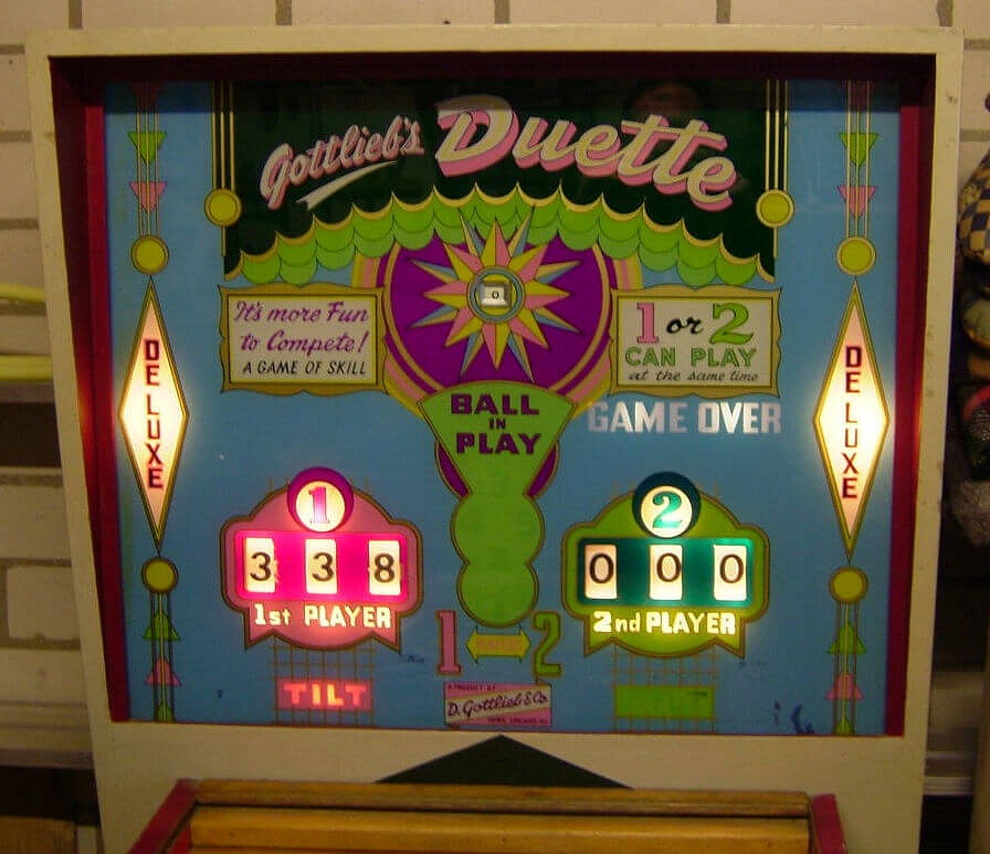 Duette Deluxe is a pinball machine that was produced by Gottlieb in 1955. It is a classic example of mid-20th century pinball design.
