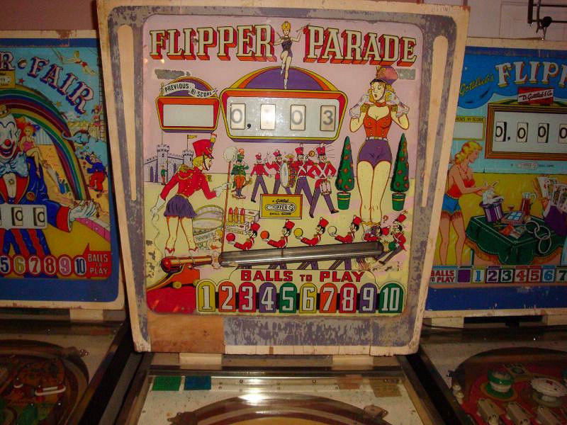 Flipper Parade is a classic electro-mechanical pinball machine released by Gottlieb in 1961. Known for its vibrant artwork and engaging gameplay, it's a treasured piece among pinball enthusiasts.
