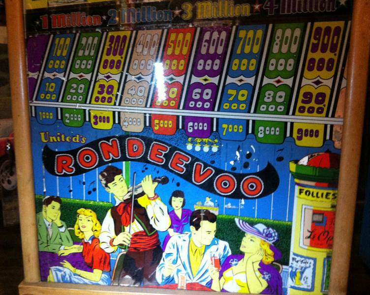 Rondeevoo is a vintage pinball machine produced by United Manufacturing Company in 1948.