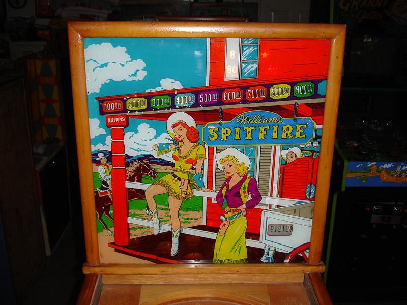 Spitfire is a classic arcade pinball machine released by Williams in 1954. This machine evokes the excitement of aviation with its unique theme and mechanics.