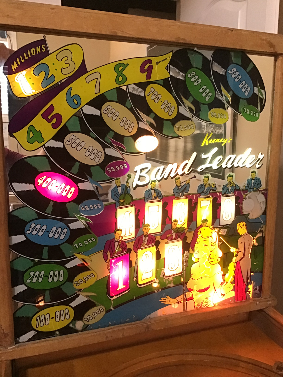 Band Leader is an electro-mechanical pinball machine released by Keeney in 1949. Known for its interesting features and timeless theme surrounding music bands.