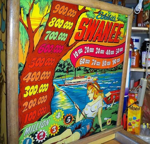 Swanee is a vintage pinball machine created by Exhibit Supply Company in 1948.